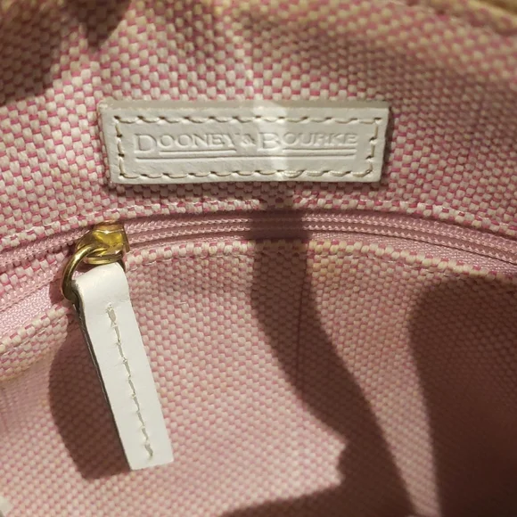 ❣️💫MARK DOWN💫❣️Dooney & Bourke Bag - Picture 8 of 10